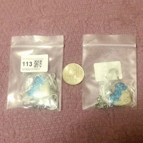 🔄 🆕 Sand Heart Necklace 💙 - Picture 6 of 6